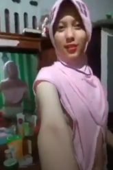 Gadis Hijab Sange Ugil DIpamerin Semua